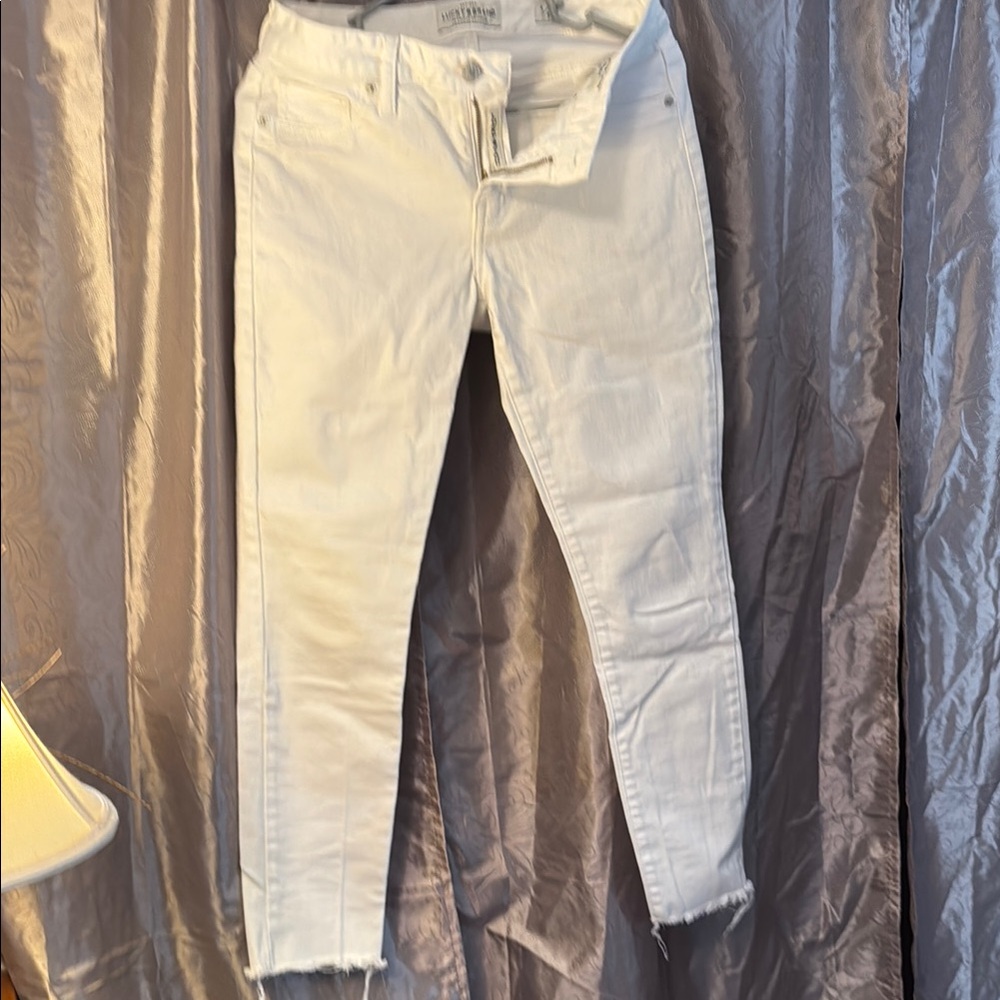 Lucky Brand White Ankle Cropped Jeans